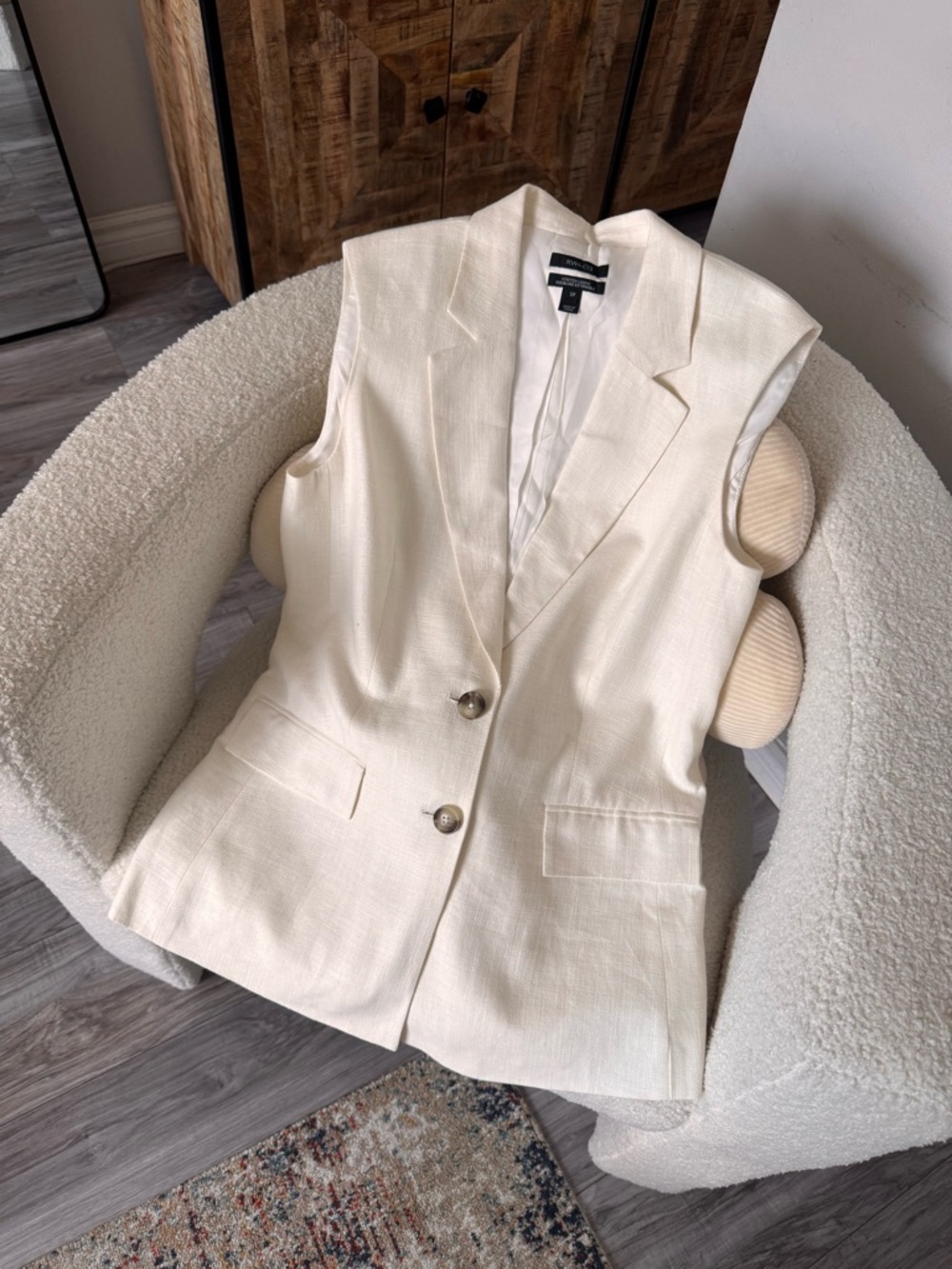 RW&CO. Cream Sleeveless Blazer - Tailored Two-Button Vest